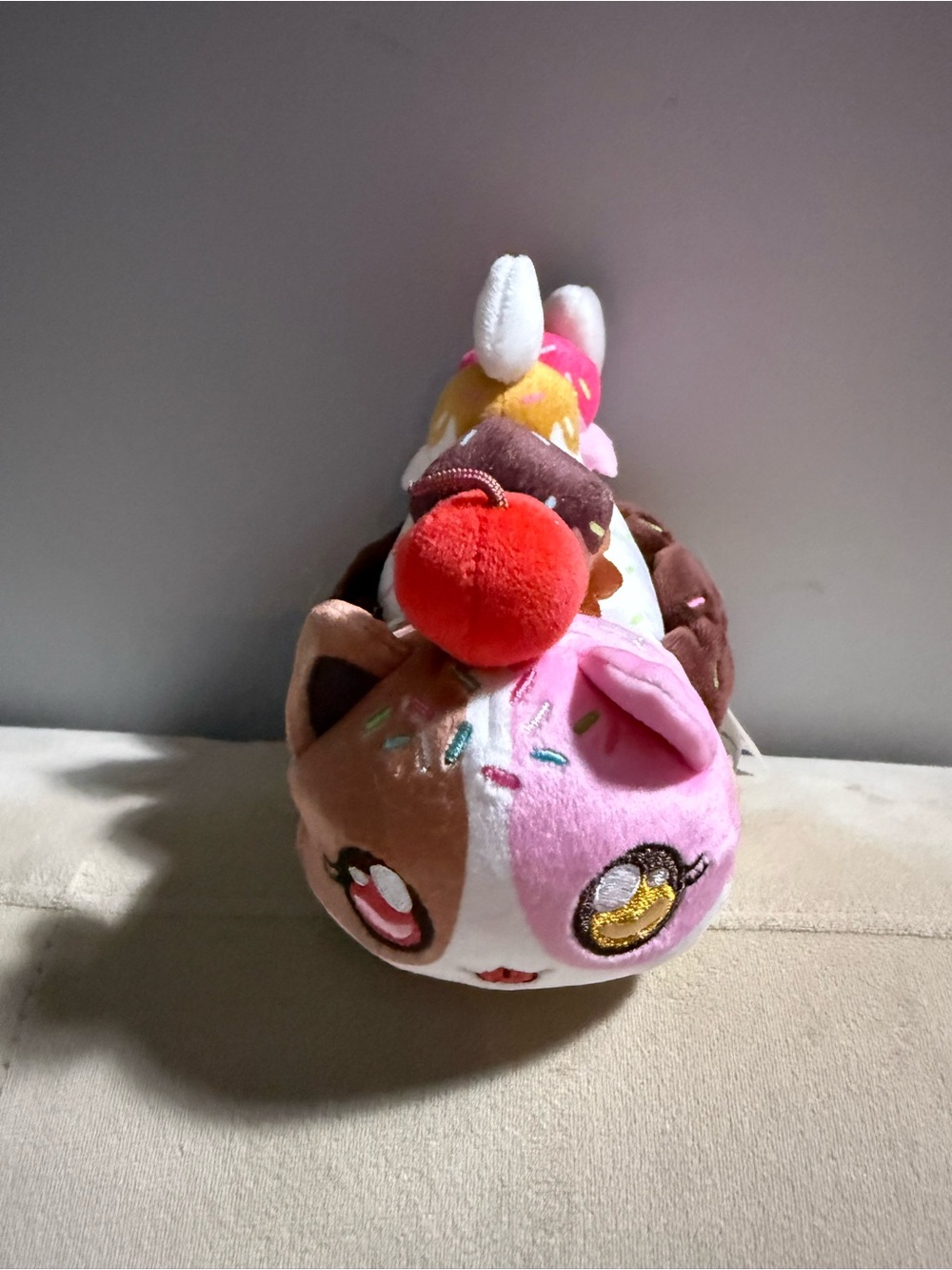 Aphmau MeeMeows 6 inch Mystery Plush Ice Cream Cat